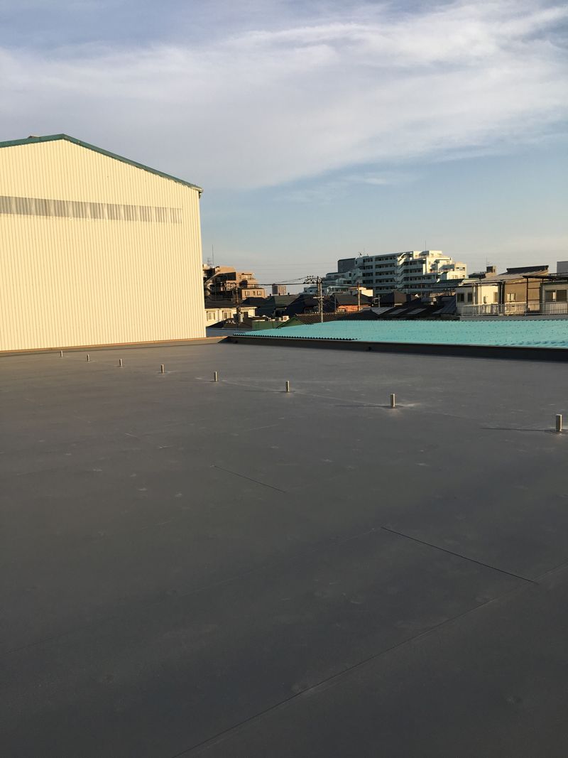 外装リフォームの施工事例：ビル屋上の防水工事